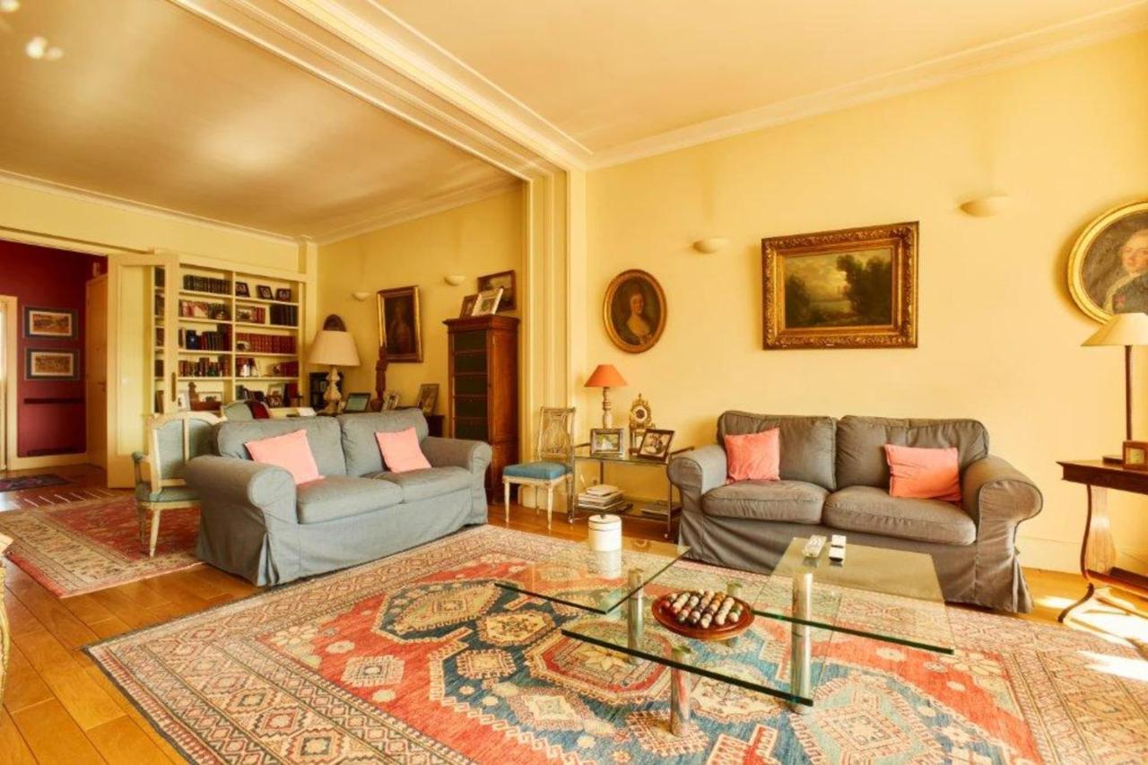 Rare Pearl With A View Of The Eiffel Tower Apartment Paris